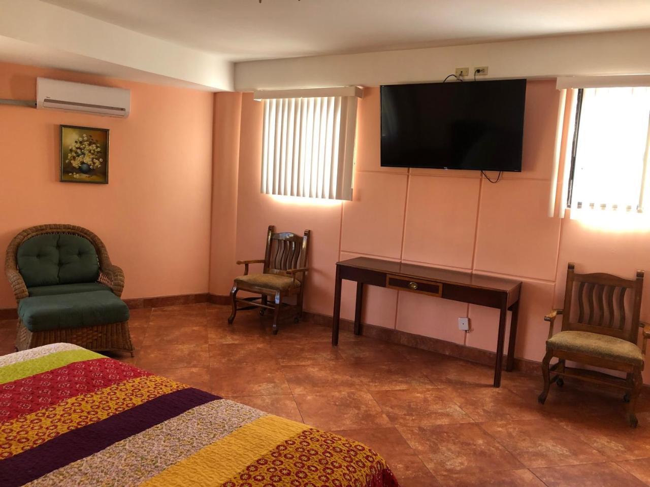 Hotel Sevilla Tijuana Bagian luar foto