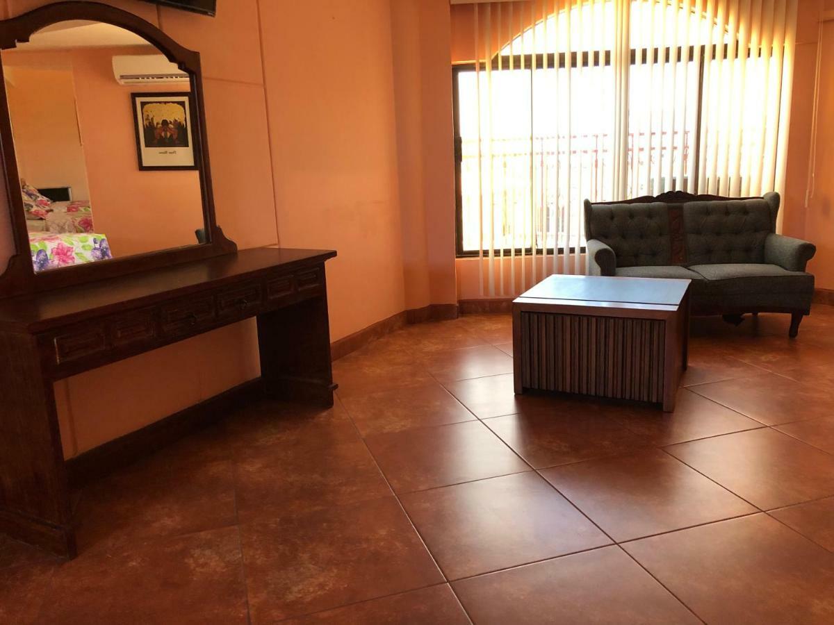 Hotel Sevilla Tijuana Bagian luar foto