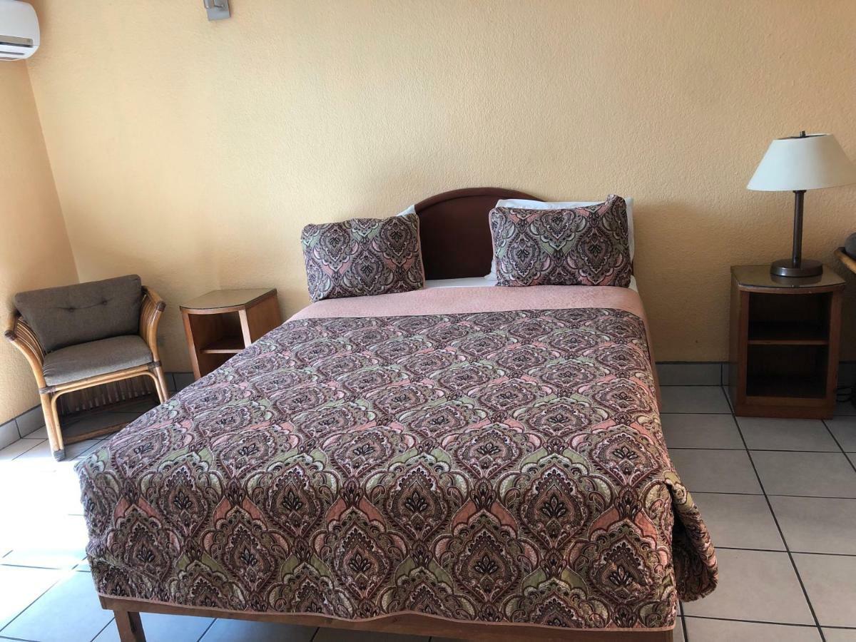 Hotel Sevilla Tijuana Bagian luar foto
